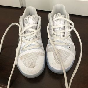 GUC Nike Irvin shoes, toddler 11